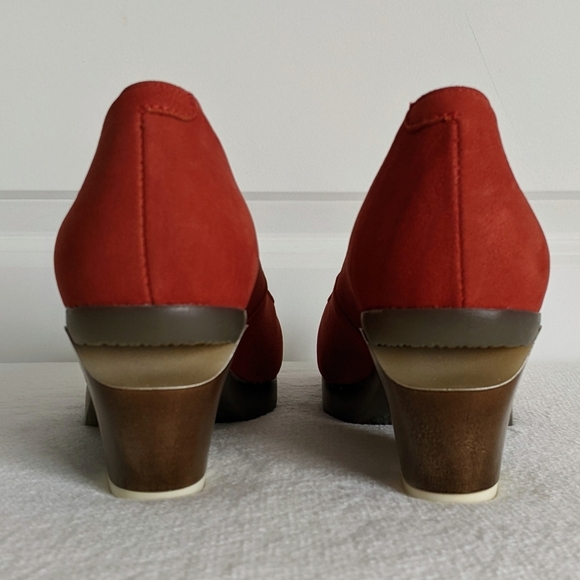 FLY London Suede Peep Toe Beveled Metallic Heel Burnt Orange EU40 9-9.5 NWOB - Picture 11 of 16